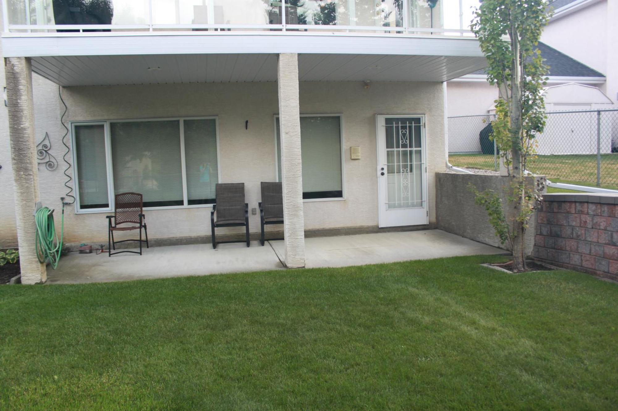 Luxury Bungalow In Nw YYC Eksteriør bilde