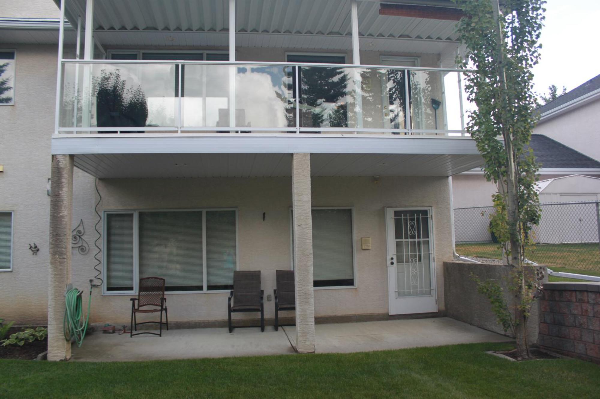 Luxury Bungalow In Nw YYC Eksteriør bilde
